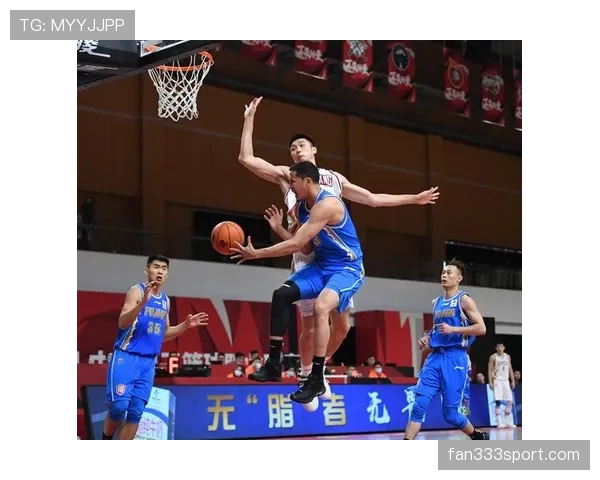 篮球比赛中的球权判定规则究竟是如何运作的？
